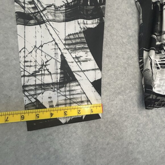 ADIDAS Climalite Capri Leggings Womens Medium Black White Geo Stretch Key Pocket - Picture 11 of 11